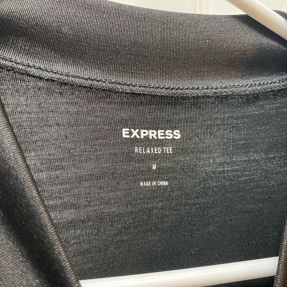 Express shiny Tee - Picture 3 of 4